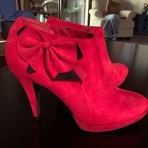 IMPO SUEDE HIGH HEELED BOOTIE